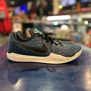 Nike Kobe Mamba Instinct Chlorine Blue Size 13 Men Shoes